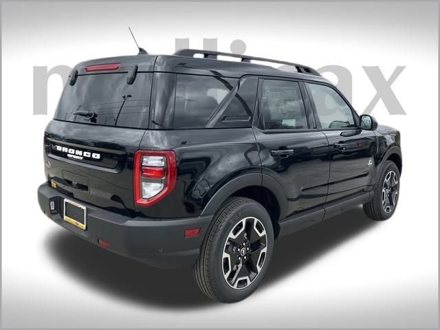 2024 Ford Bronco Sport Outer Banks photo 13