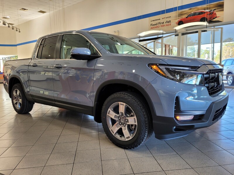 2025 Honda Ridgeline RTL photo 3