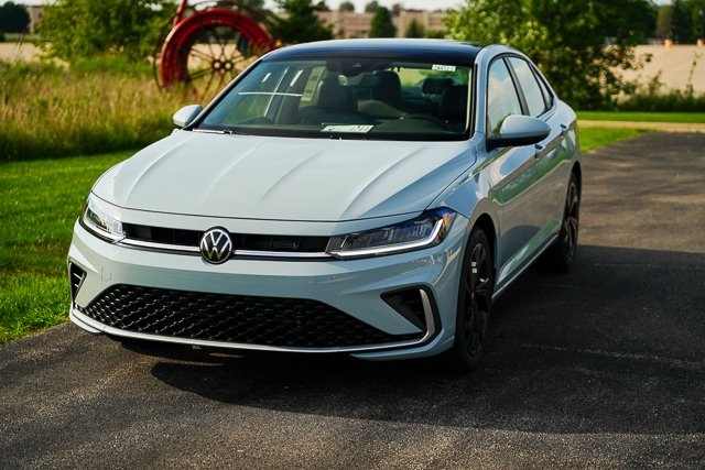 2025 Volkswagen Jetta 1.5T SE photo 4