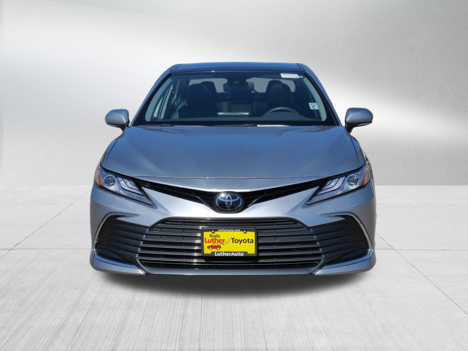2023 Toyota Camry XLE photo 2