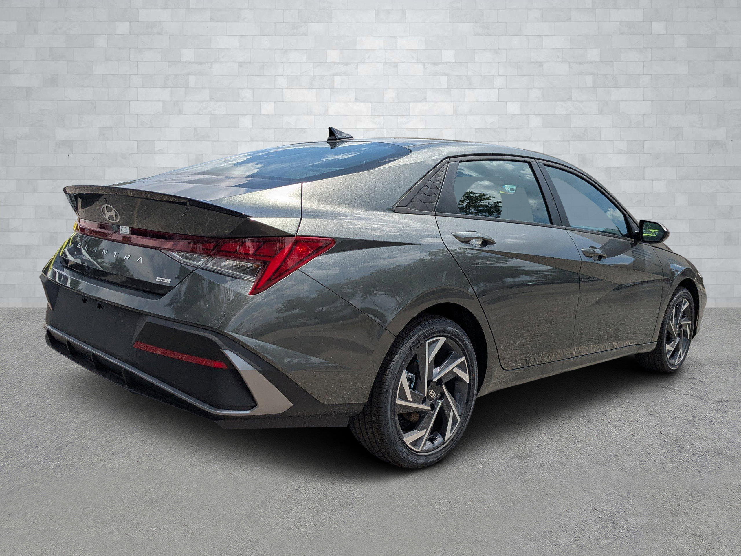 2025 Hyundai Elantra Hybrid SEL photo 3
