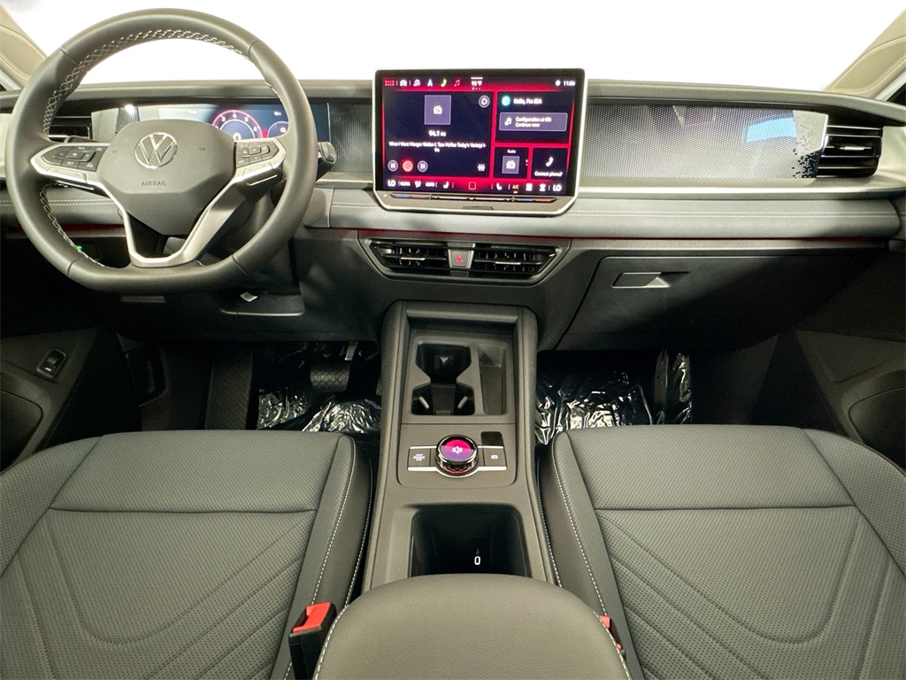 2025 Volkswagen Tiguan SE photo 15