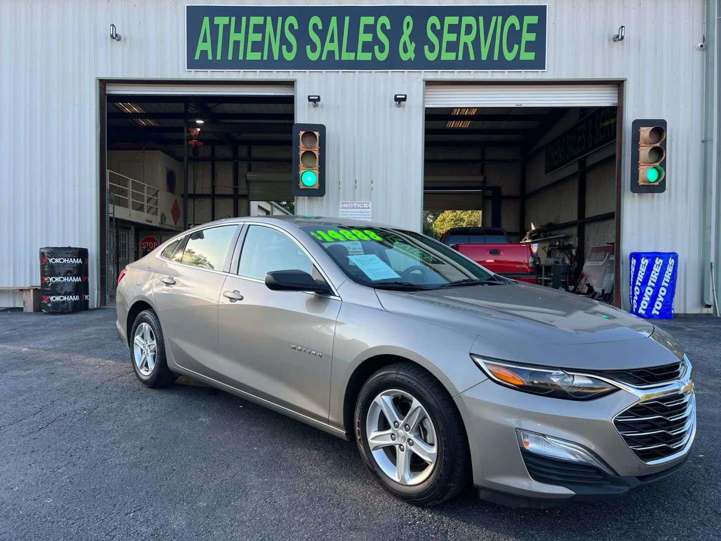 2022 Chevrolet Malibu 1FL's photo