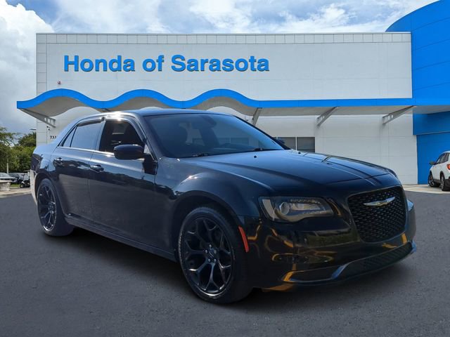 2019 Chrysler 300 Touring
