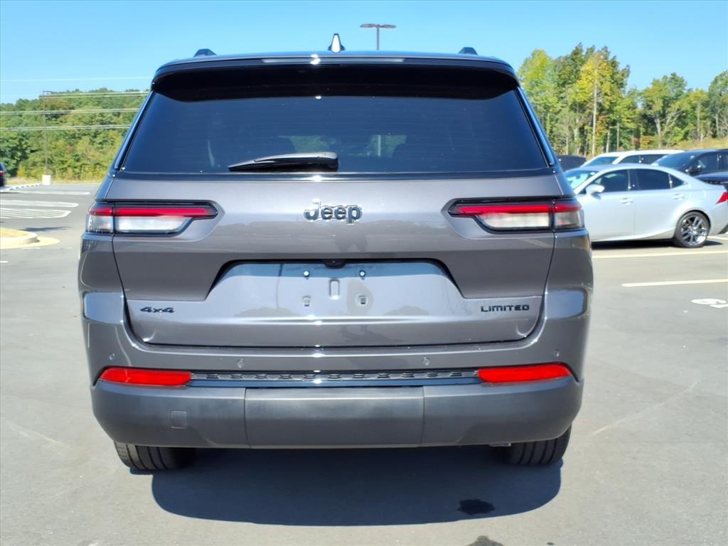 2025 Jeep Grand Cherokee Limited photo 3