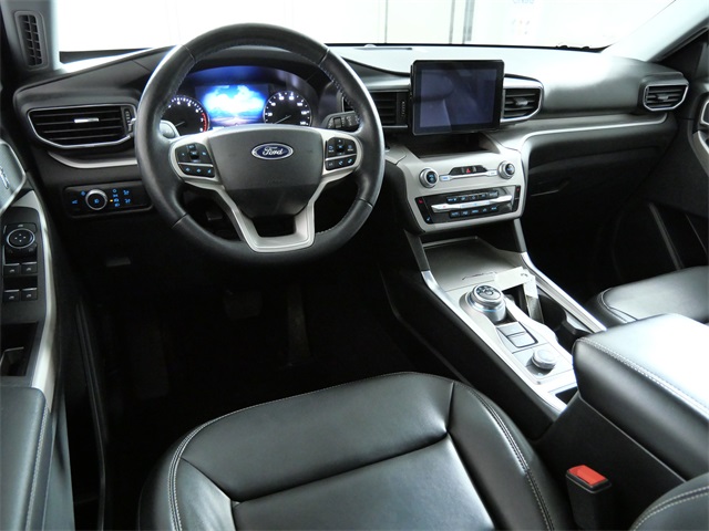 2023 Ford Explorer XLT photo 4