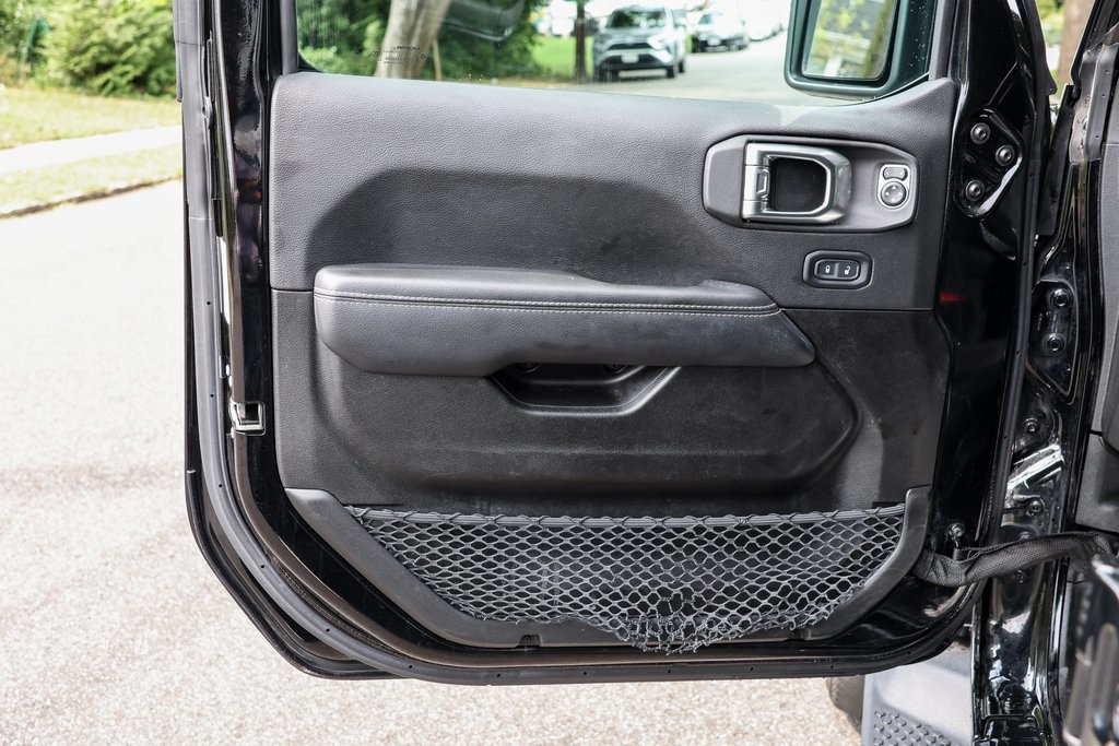 2023 Jeep Wrangler Sahara 4xe photo 22