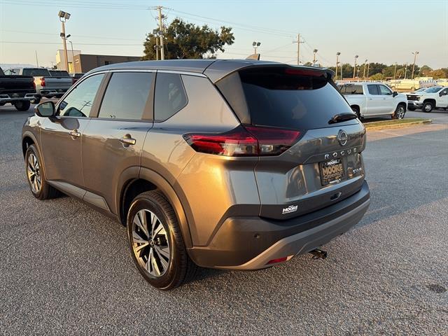 2023 Nissan Rogue SV photo 3