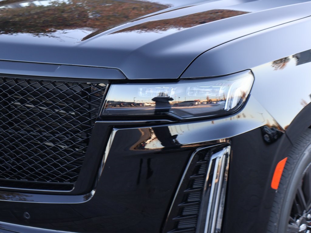 2023 Cadillac Escalade V-Series photo 2