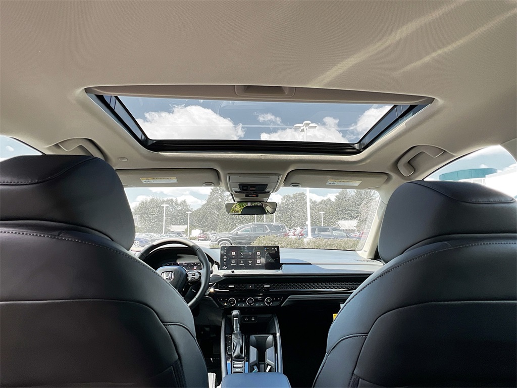 2025 Honda Accord Hybrid Touring photo 6