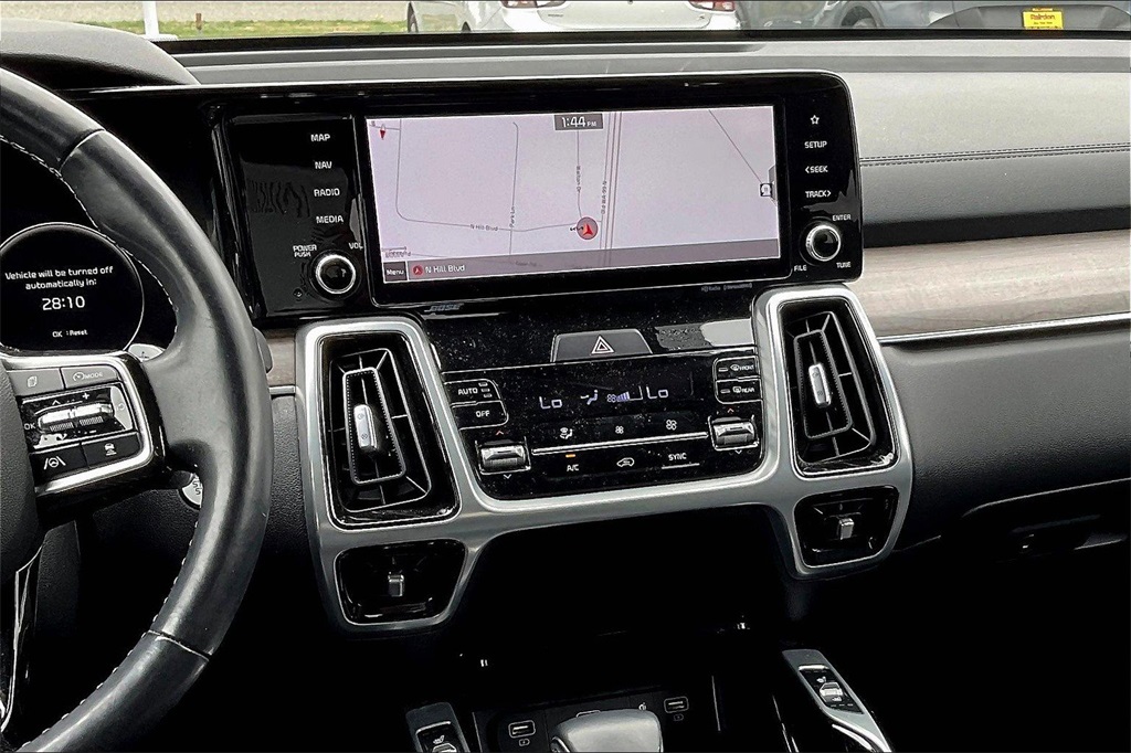 2022 Kia Sorento X-Line SX Prestige photo 9