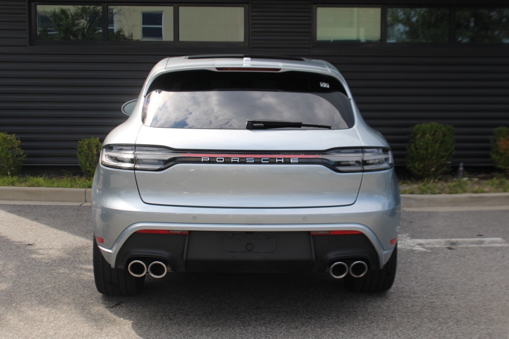 2024 Porsche Macan Base photo 6