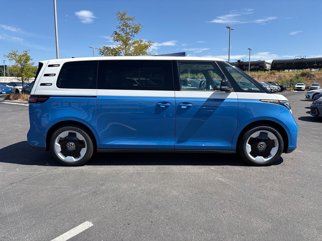 2025 Volkswagen ID. Buzz Pro Plus photo 6