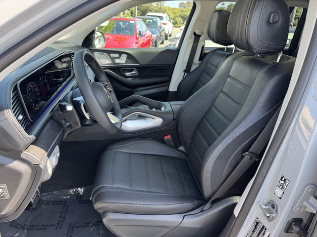 2026 Mercedes Benz GLS 450 4MATIC photo 2