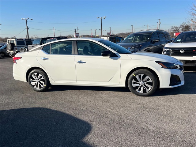 2025 Nissan Altima 2.5 S photo 2