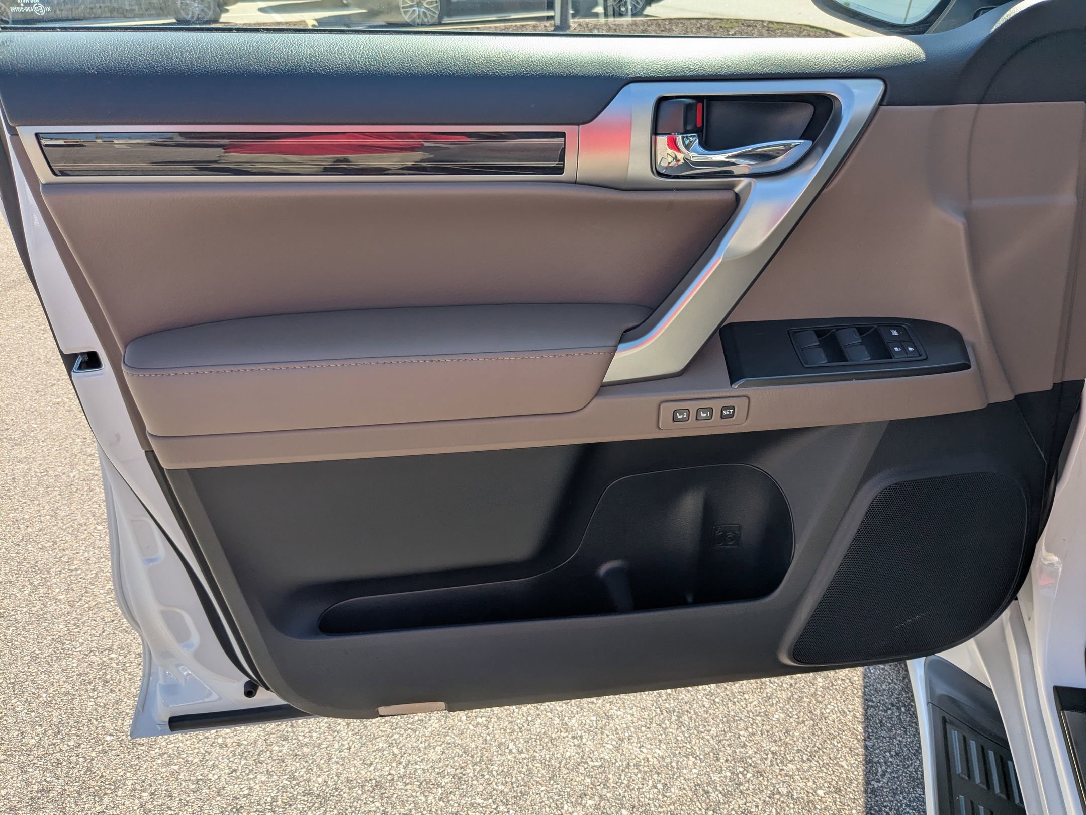 2023 Lexus GX 460 Premium photo 11