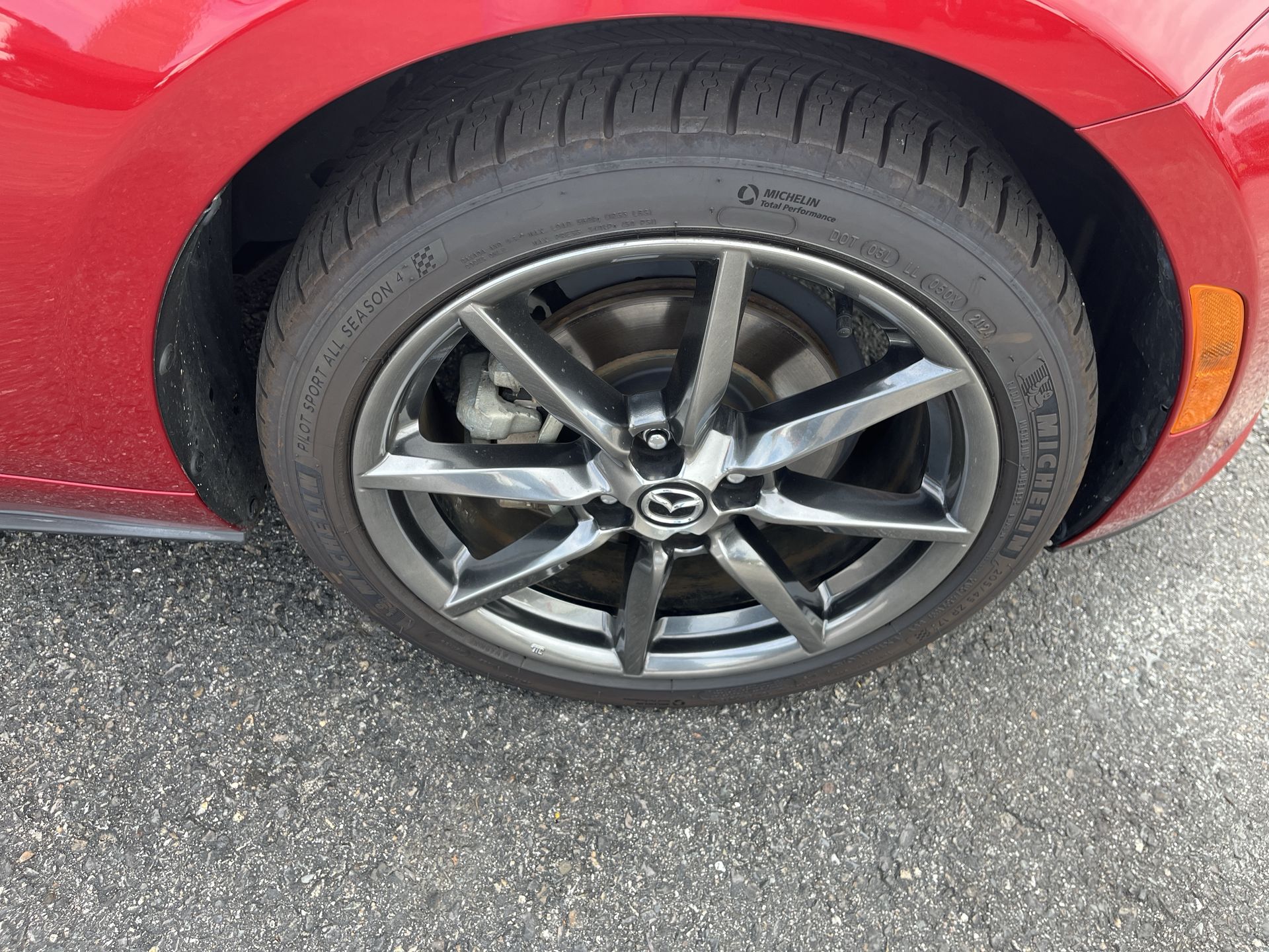 2016 Mazda MX-5 Miata Miata Grand Touring photo 2