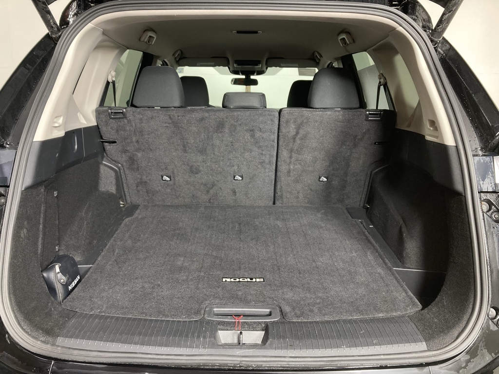 2024 Nissan Rogue SV photo 16