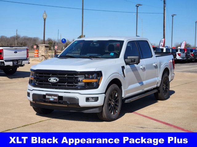 2025 Ford F-150 XLT photo 3