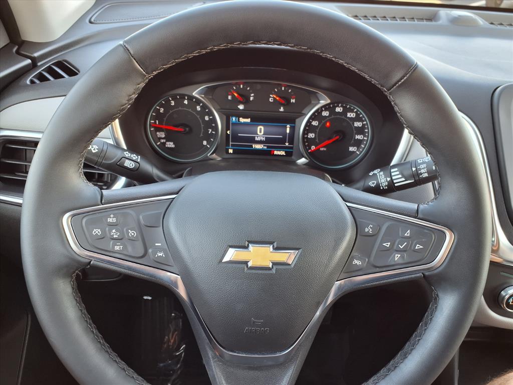 2024 Chevrolet Equinox LT photo 2