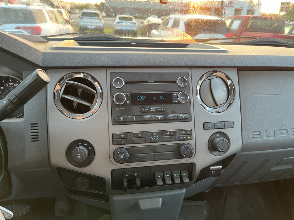 2016 Ford F-250 XLT photo 6