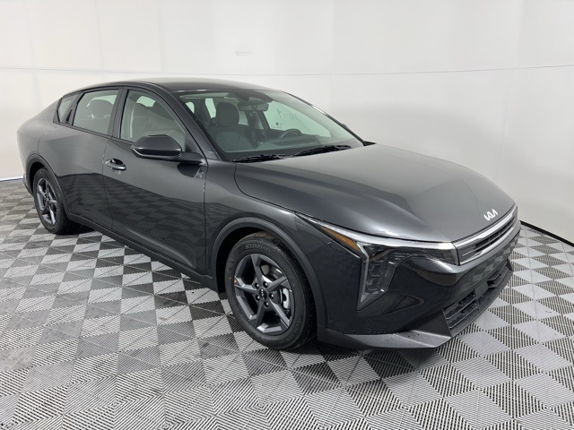 2025 Kia K4 LXS's photo