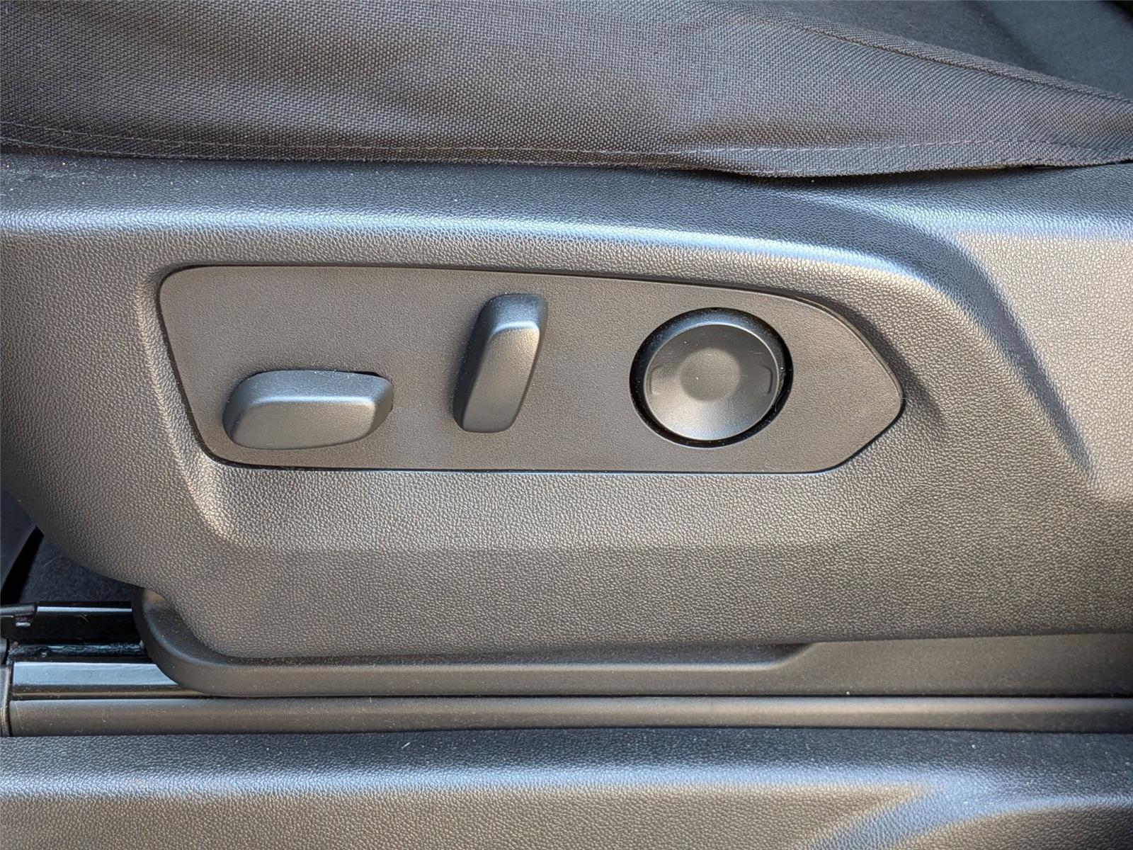 2023 Chevrolet Tahoe LT photo 12