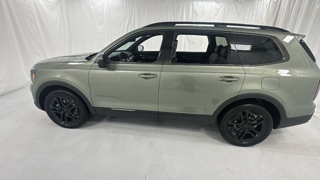 2025 Kia Telluride SX Prestige X-Line photo 6