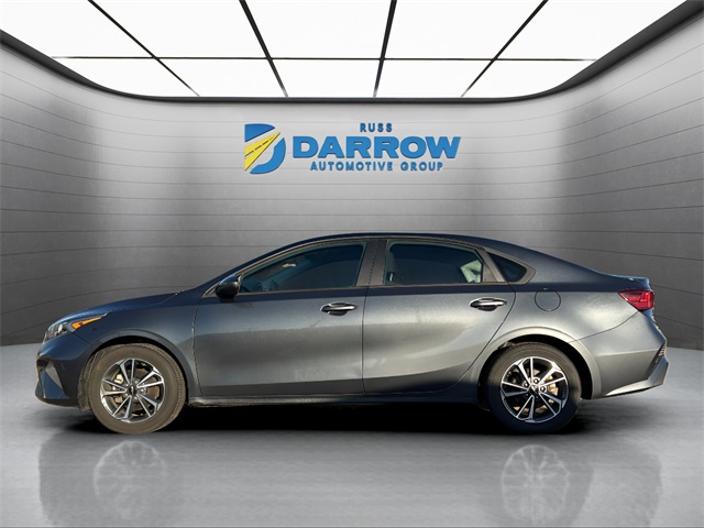 2023 Kia Forte LXS photo 2