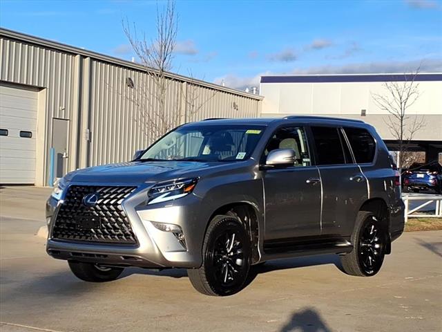 2023 Lexus GX Premium's photo