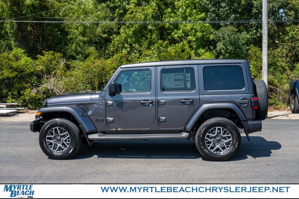 2025 Jeep Wrangler Sahara photo 3