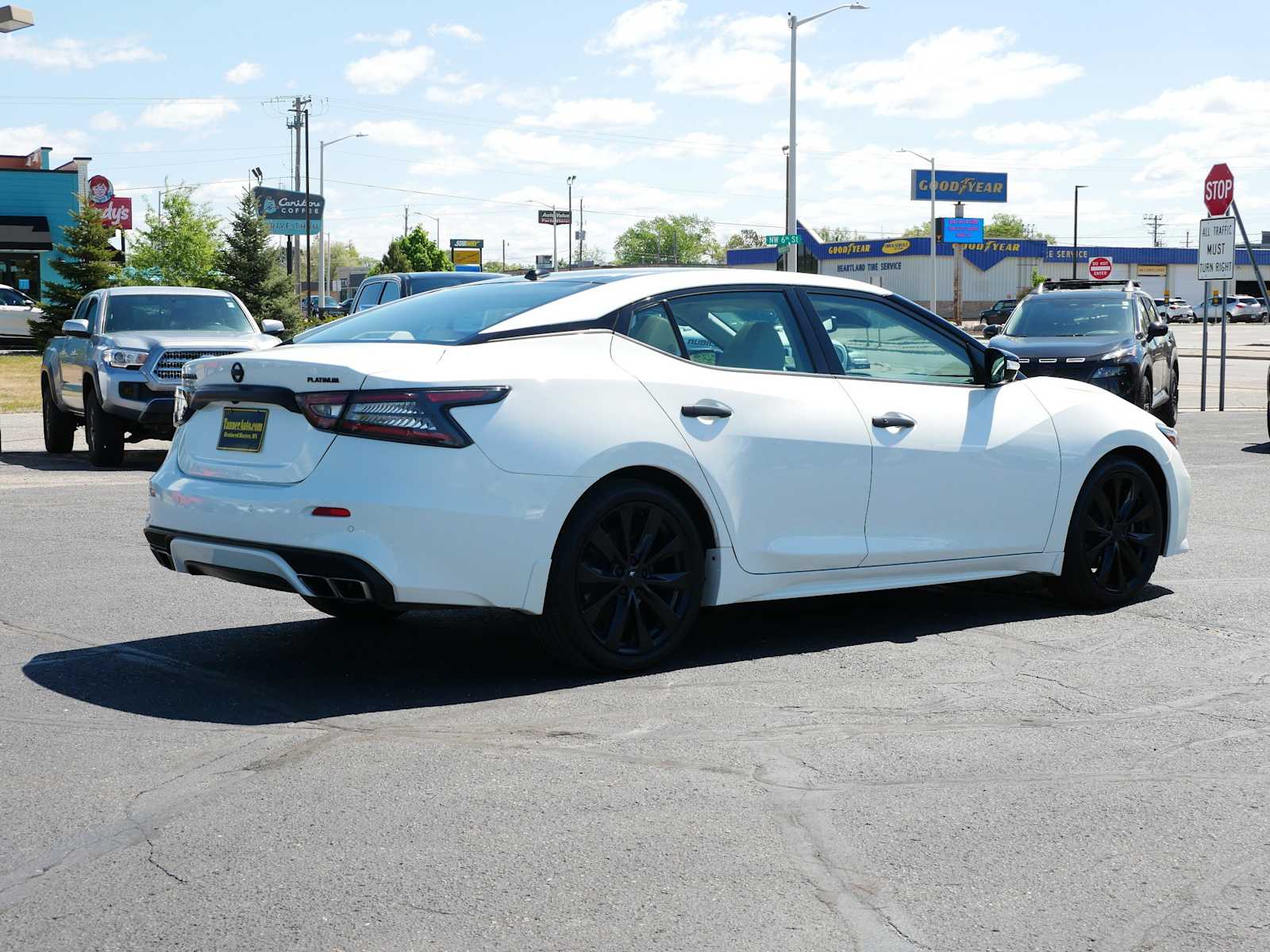 Used 2019 Nissan Maxima Platinum with VIN 1N4AA6AV5KC364632 for sale in Brainerd, Minnesota