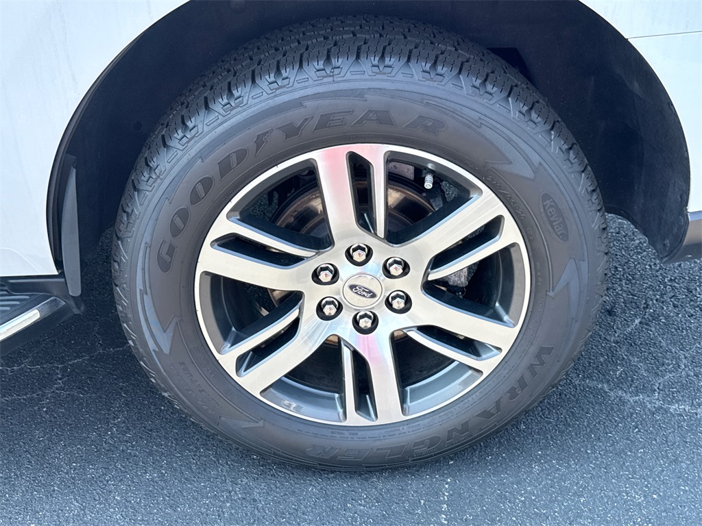 2023 Ford Expedition Limited photo 19