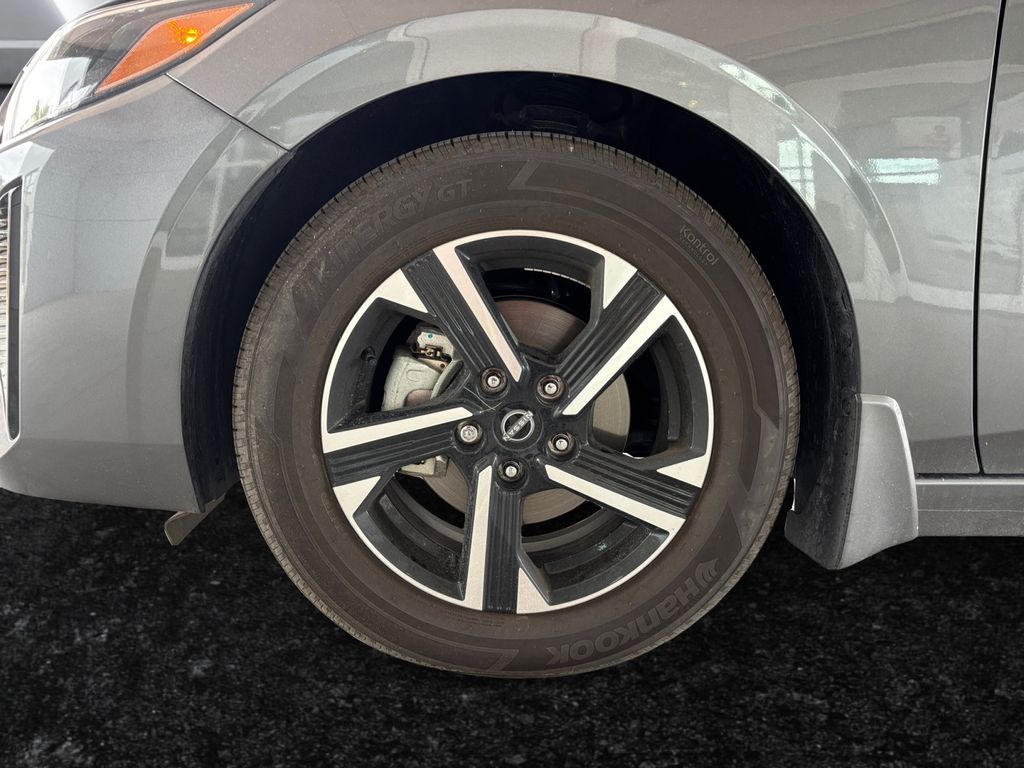 2025 Nissan Sentra SV photo 19