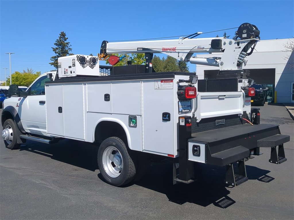 2024 Ram 5500 Tradesman photo 3