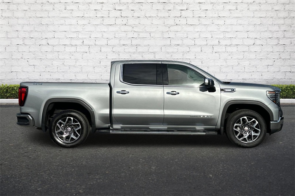 2025 Gmc Sierra 1500 SLT photo 3