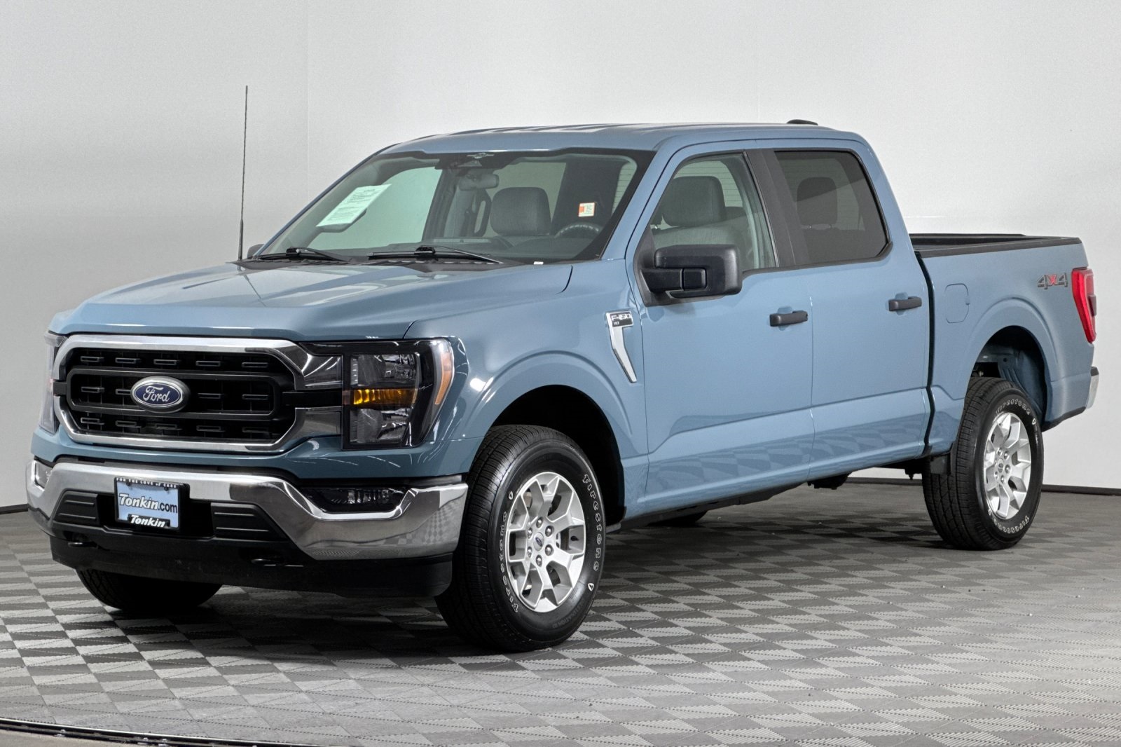 2023 Ford F-150 XLT photo 8