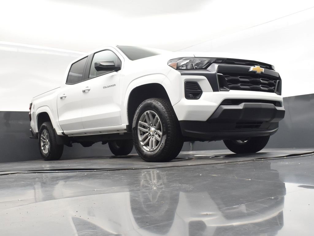 2024 Chevrolet Colorado LT photo 46