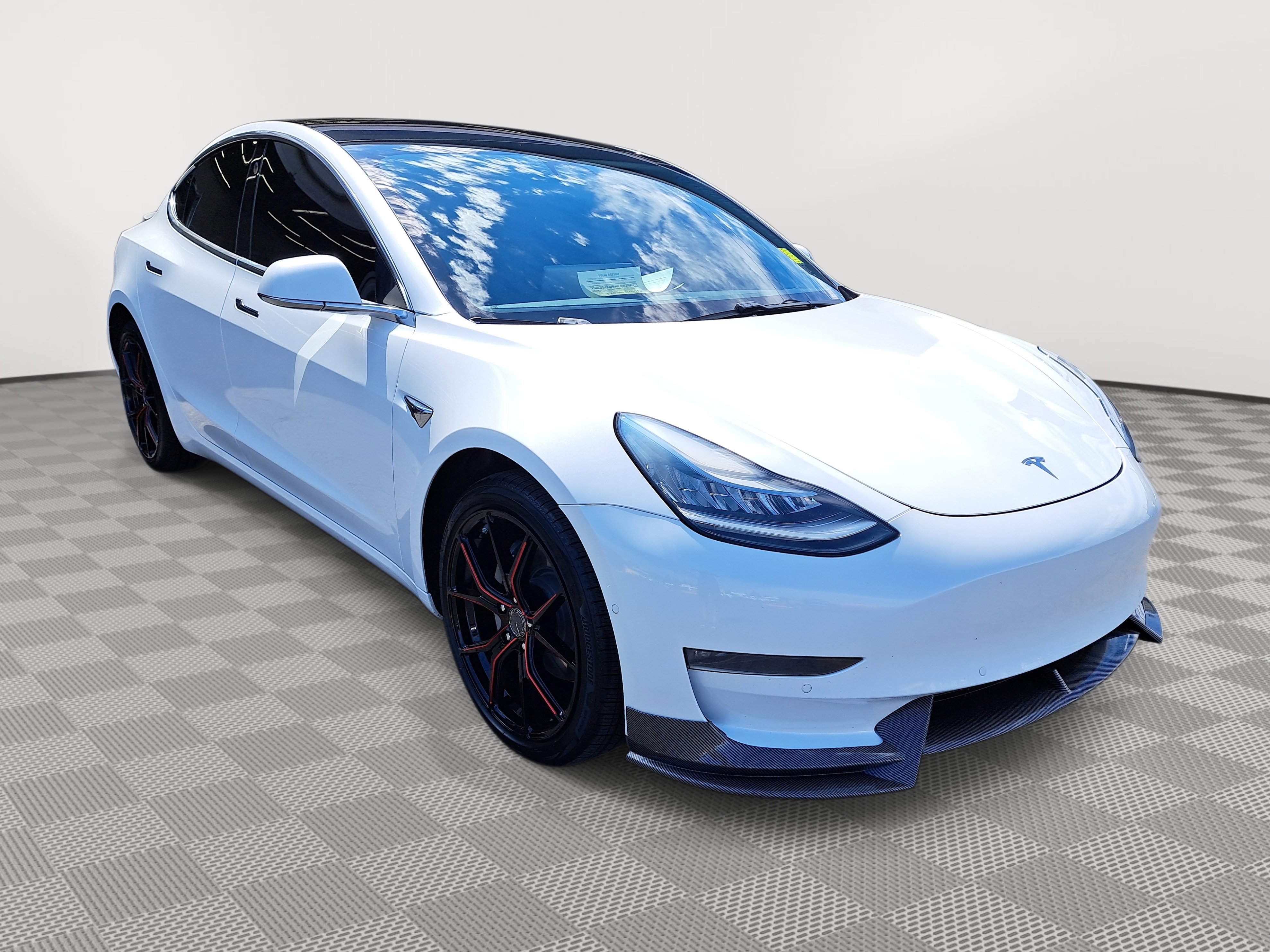 2018 Tesla Model 3 Long Range photo 3