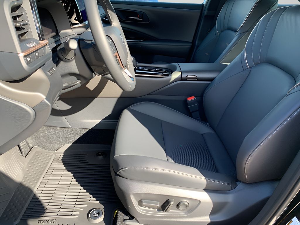 2026 Toyota Crown photo 9