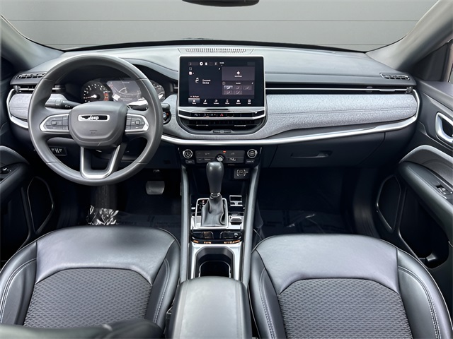 2023 Jeep Compass Latitude photo 23
