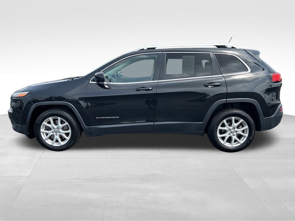 2015 Jeep Cherokee Latitude photo 2