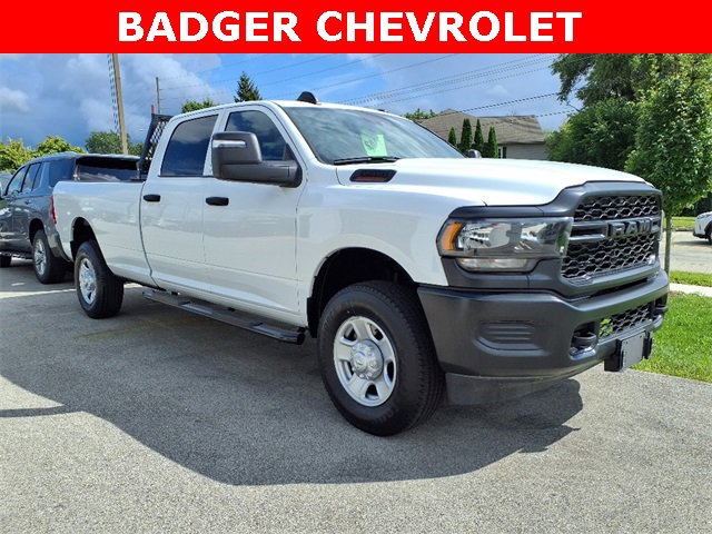 2024 Ram 3500 Tradesman photo 3
