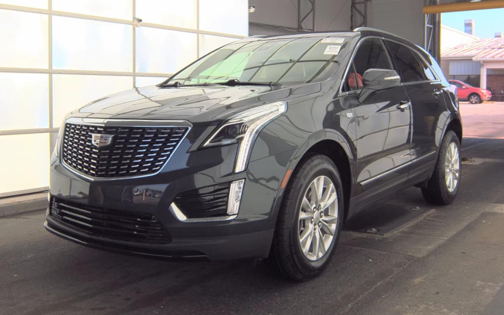 2023 Cadillac XT5 Luxury photo 2