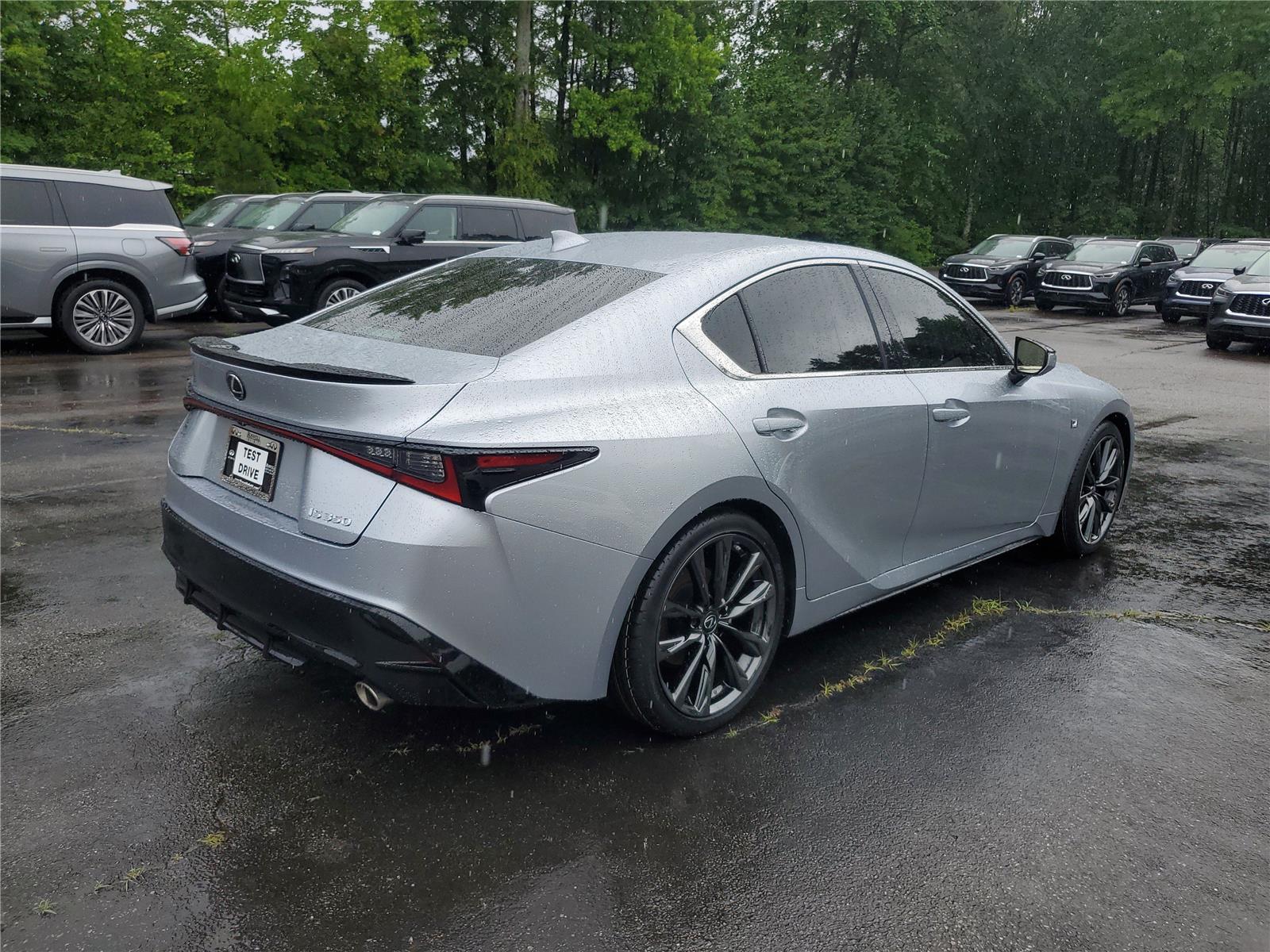 2022 Lexus IS 350 F SPORT photo 5