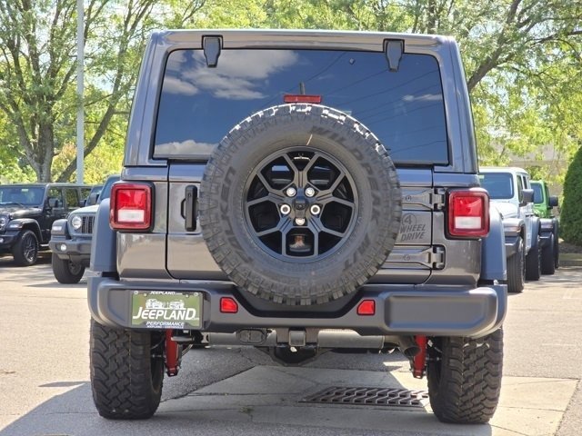 2025 Jeep Wrangler Willys photo 24