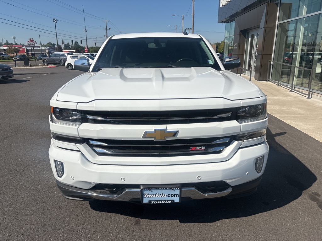 2017 Chevrolet Silverado 1500 LTZ photo 3