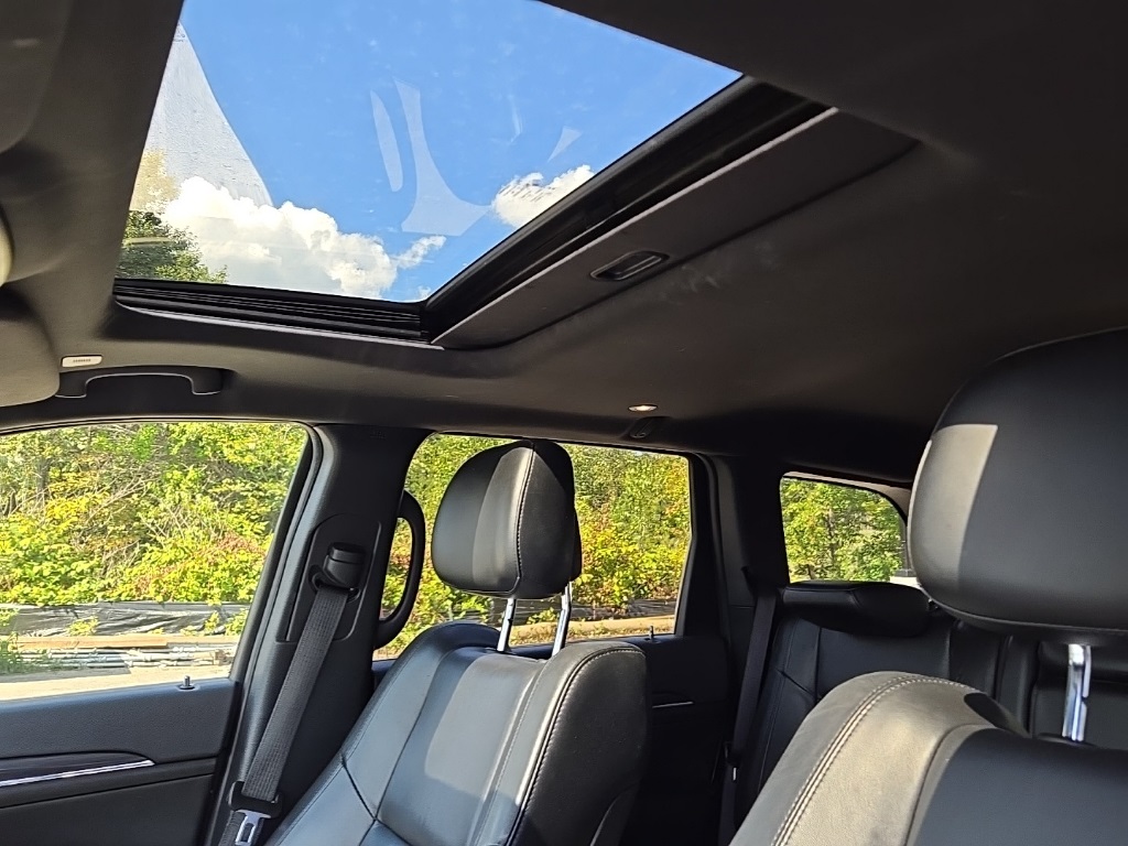 2020 Jeep Grand Cherokee Limited photo 8