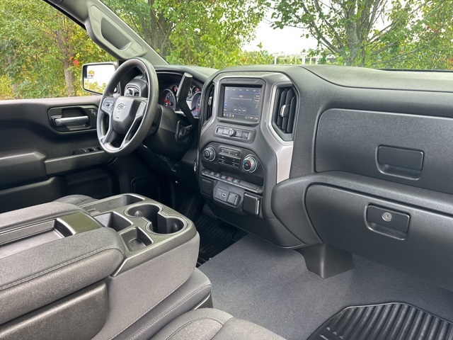 2023 Chevrolet Silverado 1500 Custom photo 17