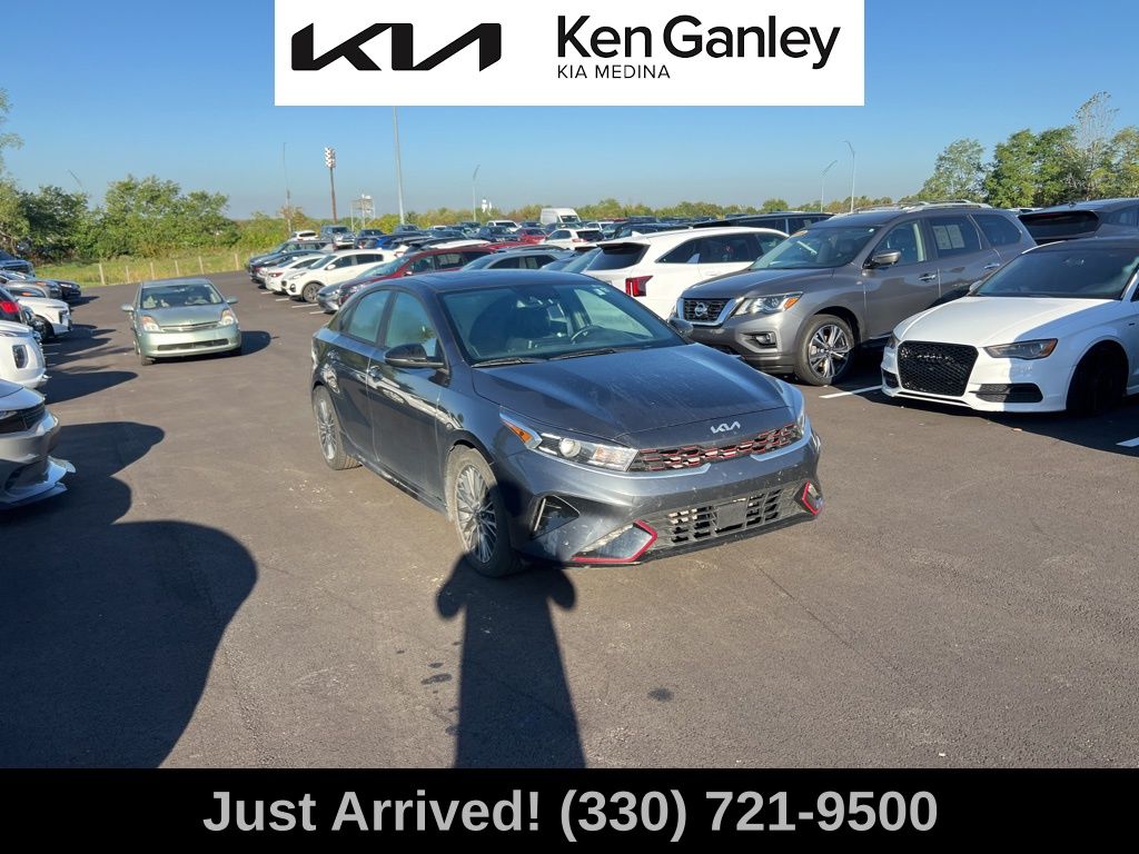 2023 Kia Forte GT-Line photo 3